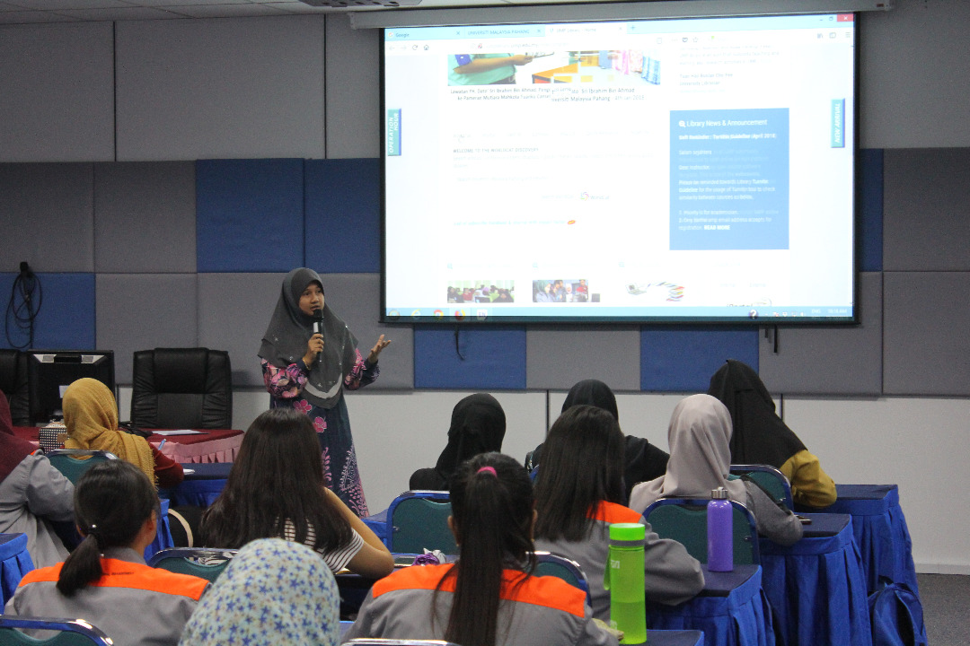 Library Talk With Student Bachelor Programe Faculty of Industral Management (18 Oktober 2020)