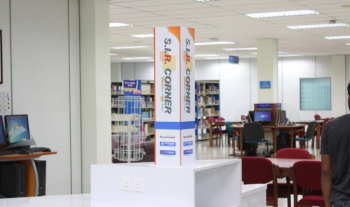 Pemasangan sudut Serambi Ilmu Rakyat (SIR) Bank Rakyat di Perpustakaan UMP Gambang